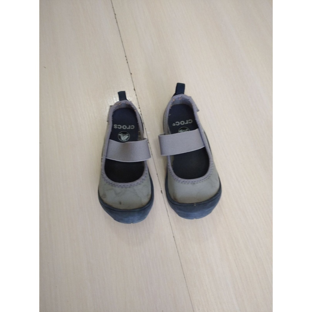 Crocs Ballet Flats Girls' Gray Elastic strap